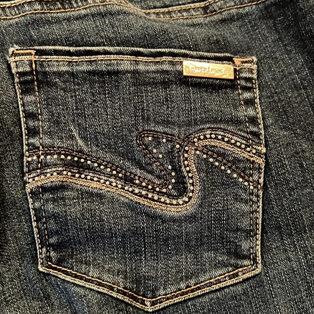 WHBM embellished crop jeans - Picture 3 of 4